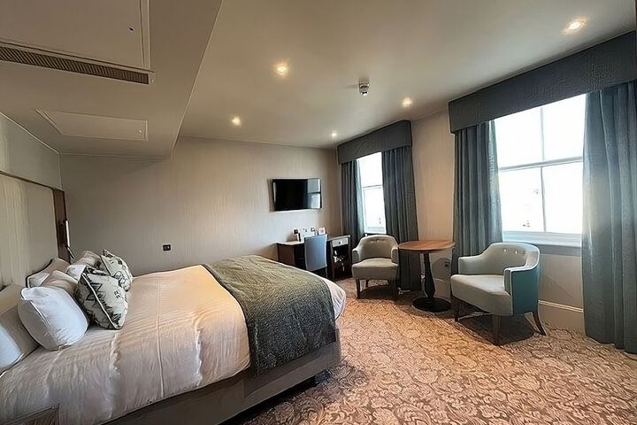 Room 6 of 192