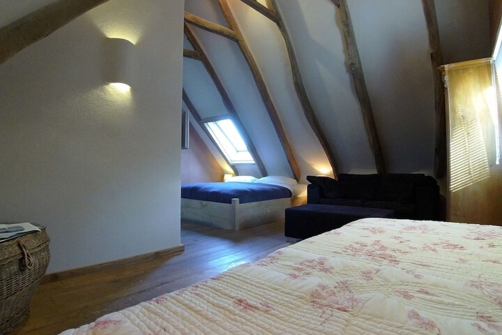 Room 9 of 76