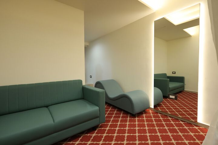 Room 30 of 62