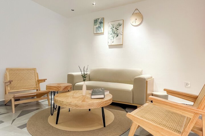 Hotel Interior 17 of 136