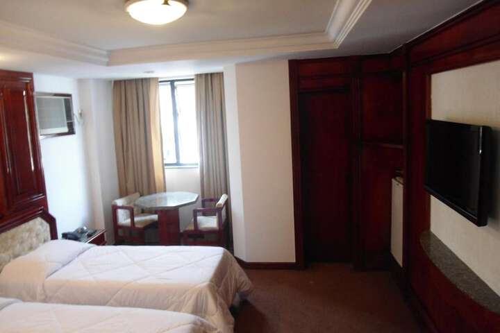 Room 16 of 27