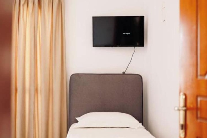 Room 28 of 58