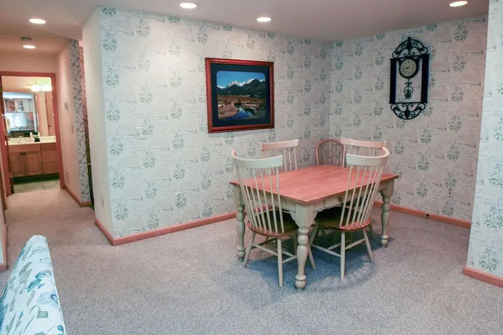 Room 2 of 9