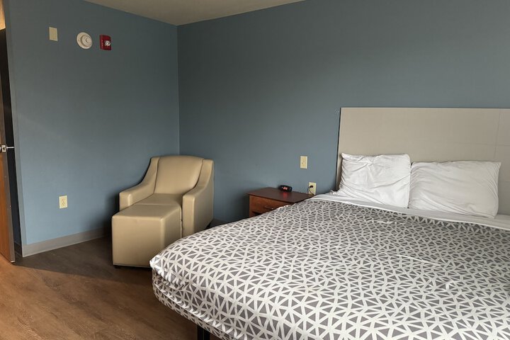 Standard Double Bed (4 of 28)