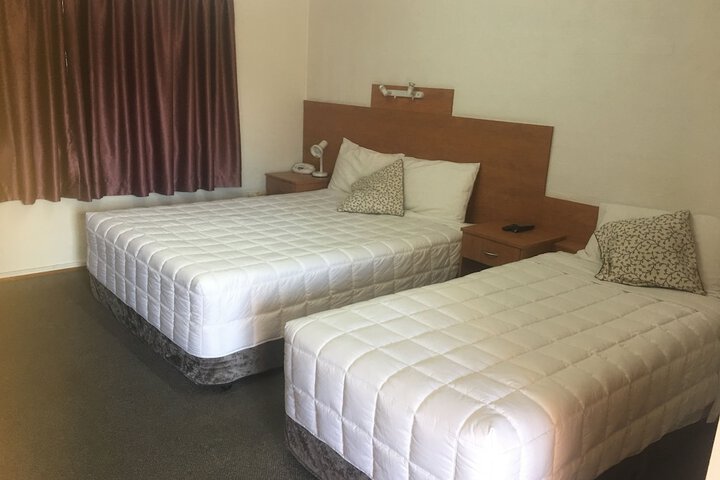 Room 17 of 74