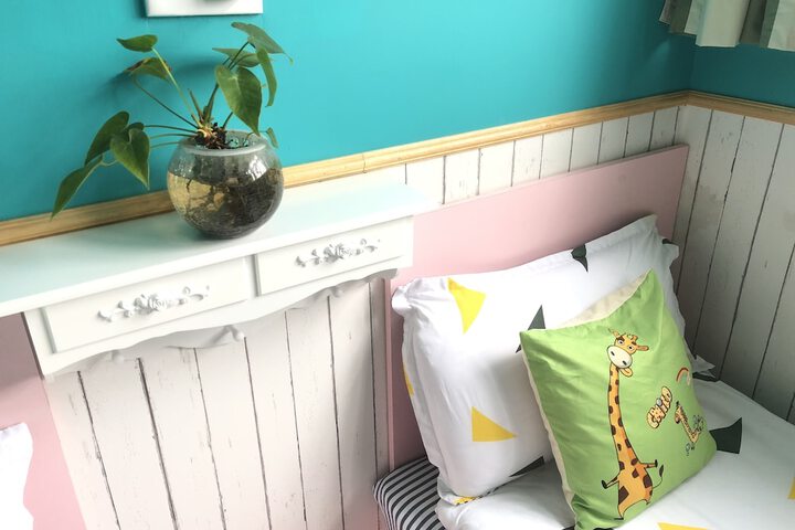 Room 5 of 23