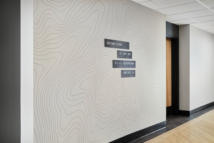 Ballroom/Hall 97 of 110