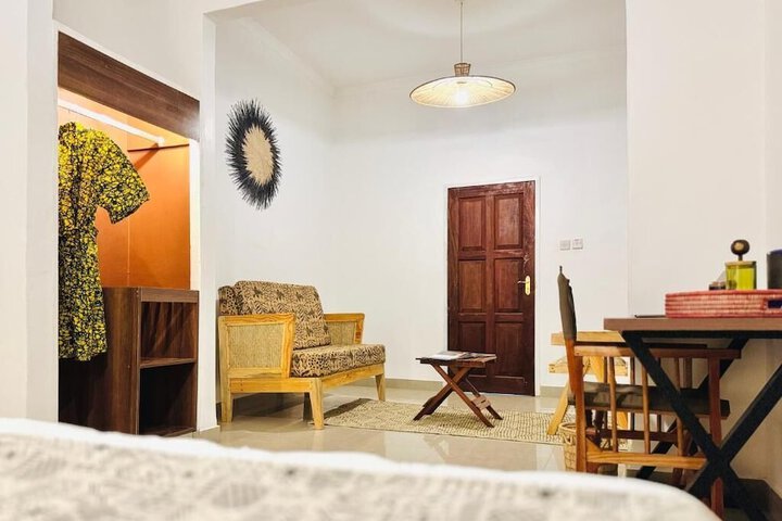 Room 8 of 30