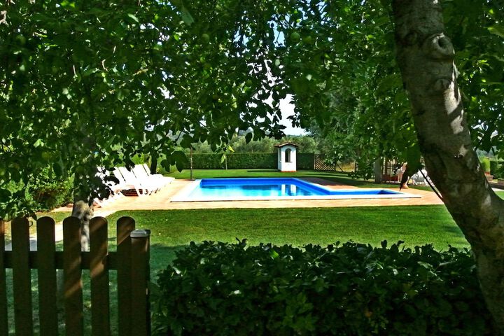 Pool 19 of 28