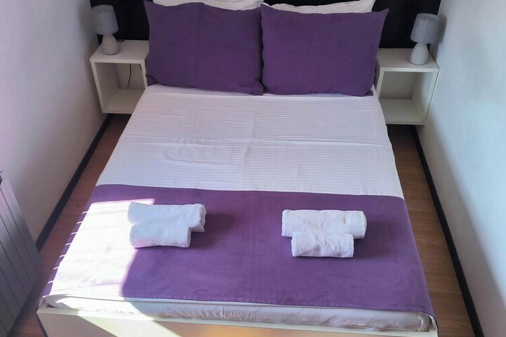 Room 4 of 44