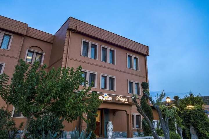 Hotel 53 of 82