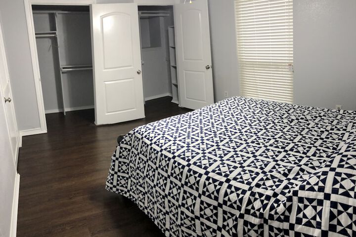 Room 2 of 5