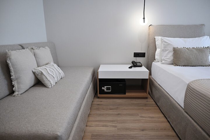 Room 15 of 66
