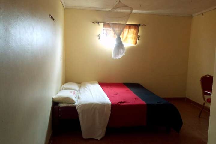 Room 8 of 19