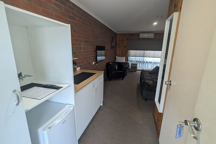 Room 18 of 74