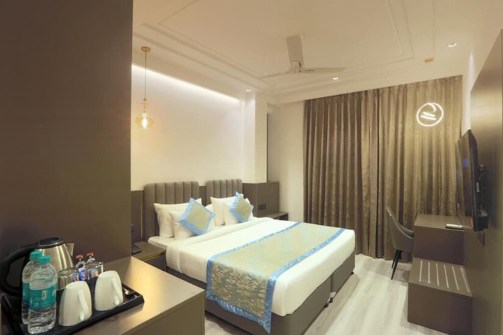 Room 15 of 30