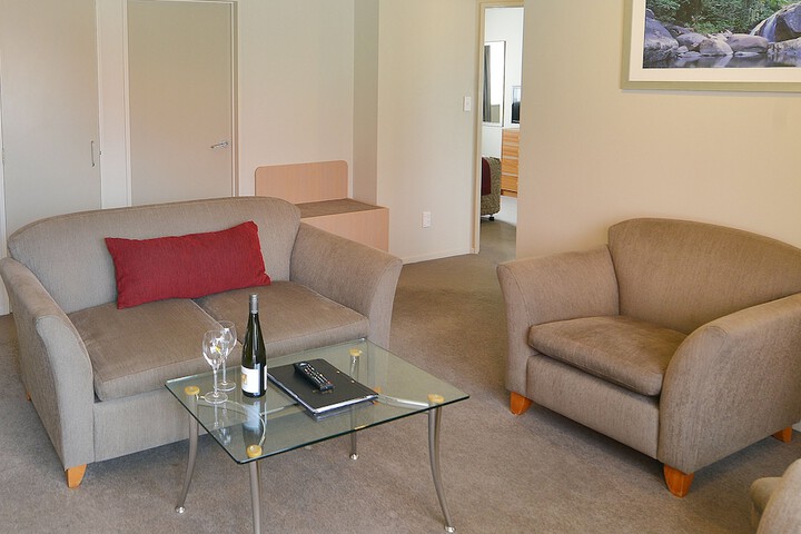 Room 3 of 35