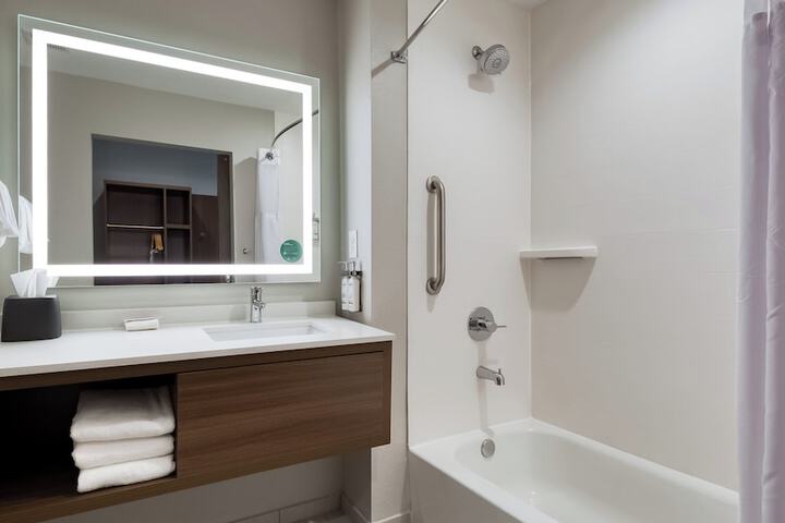 Clean Restrooms