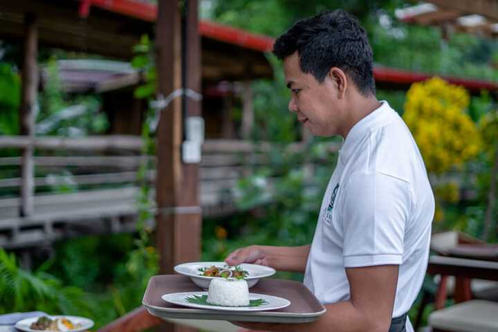 Dining 145 of 189