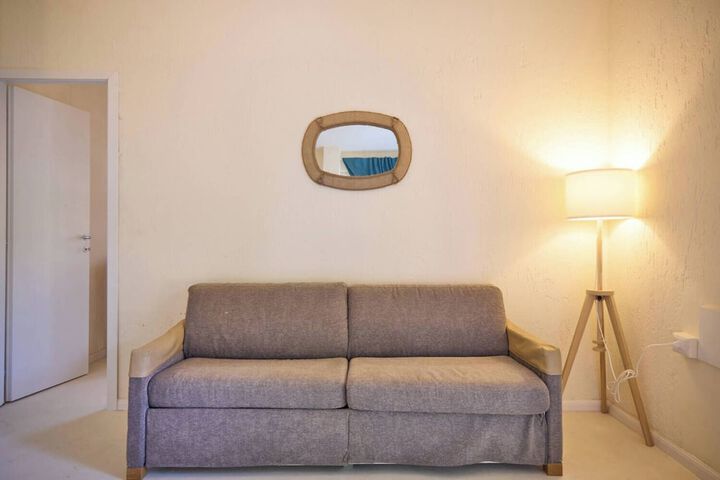 Room 17 of 190