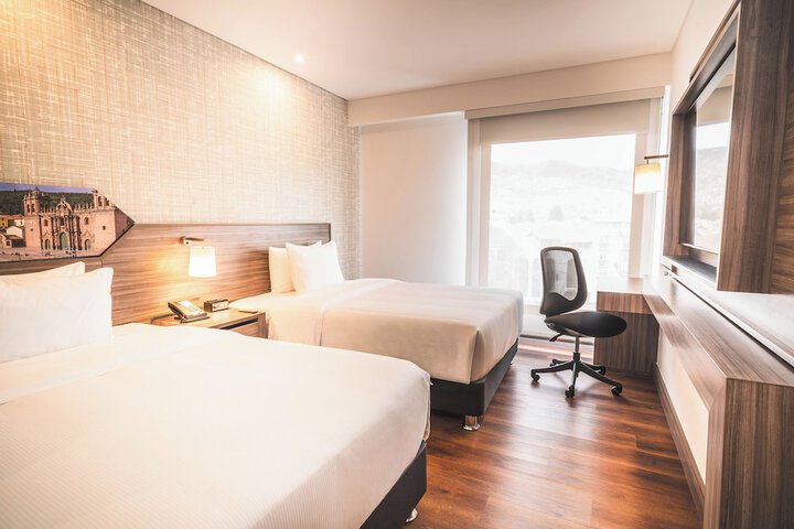 Room 5 of 50