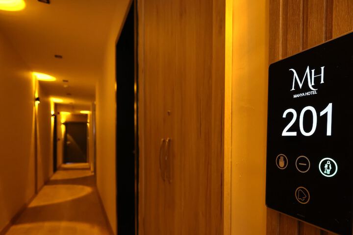Ballroom/Hall 31 of 33
