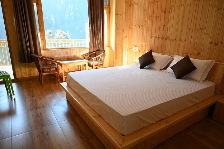 Room 6 of 23