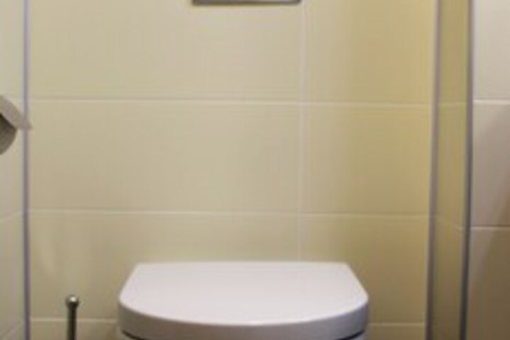 Room 4 of 27