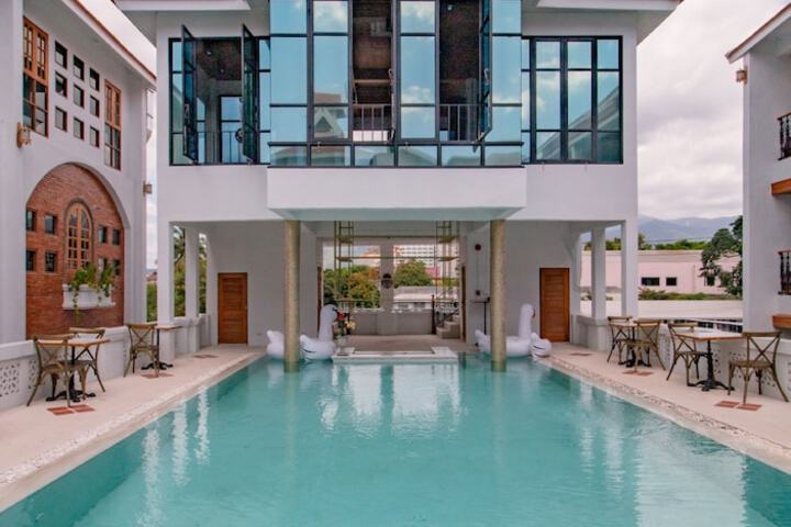 Pool 52 of 86