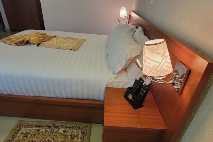 Room 27 of 67
