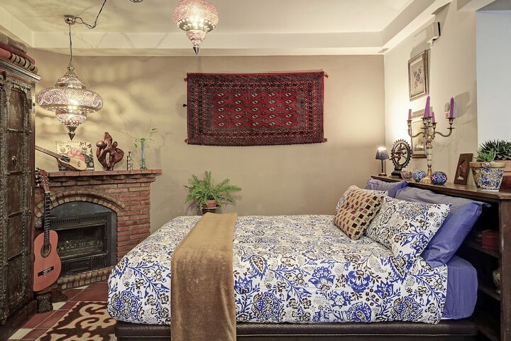 Room 5 of 68