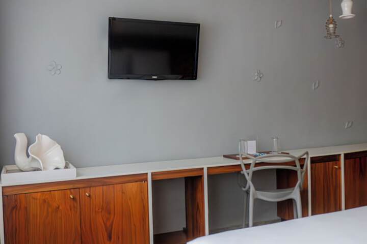 Room 27 of 44