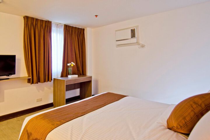 Room 19 of 39