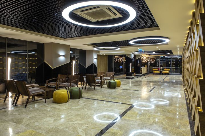 Hotel Interior 6 of 39