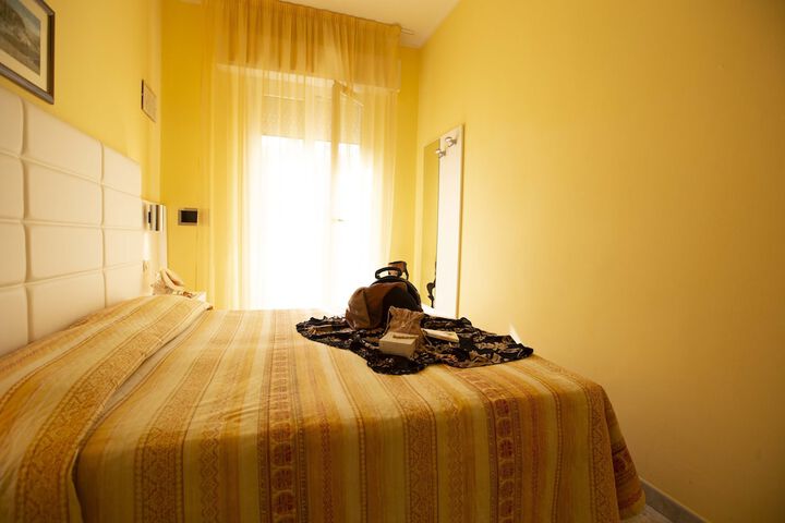 Room 35 of 99