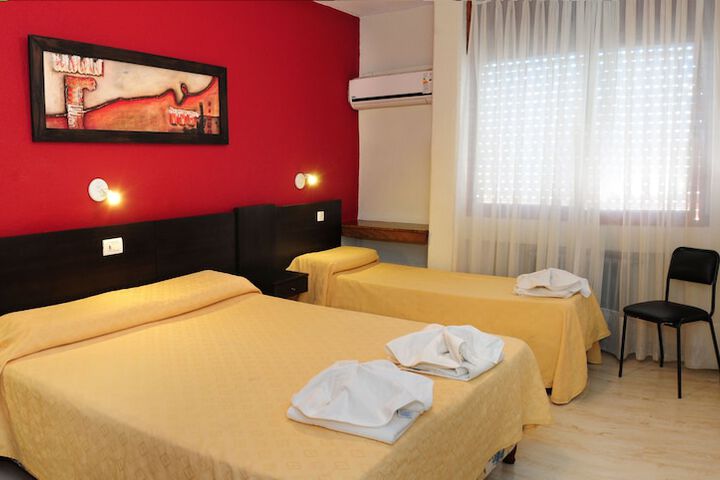 Room 8 of 25