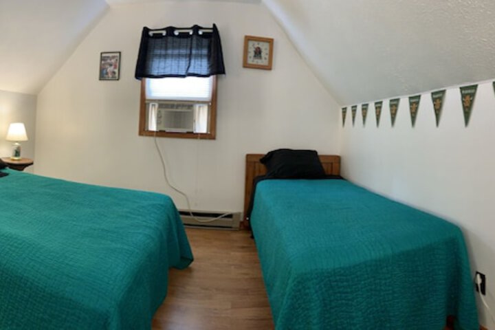 Room 8 of 261