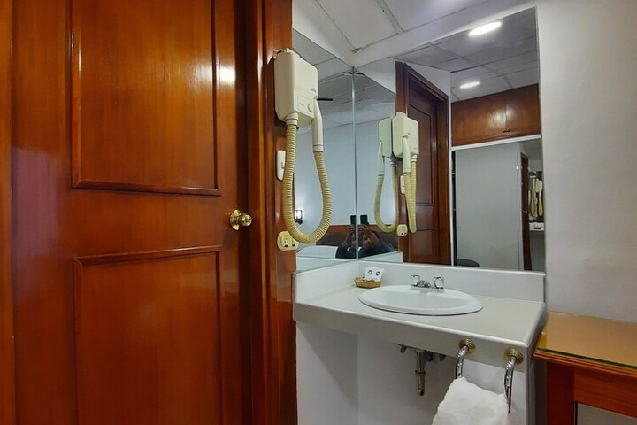 Room 41 of 70