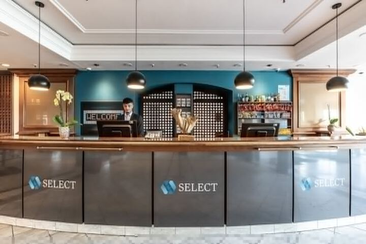 Hotel Lobby