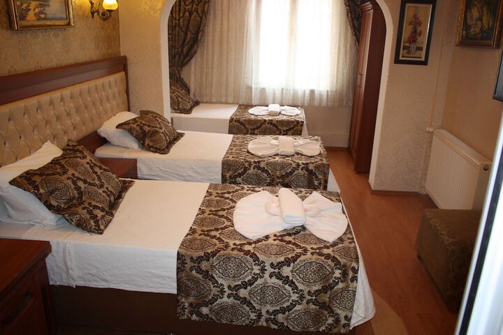 Room 4 of 34