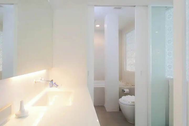 Clean Restrooms