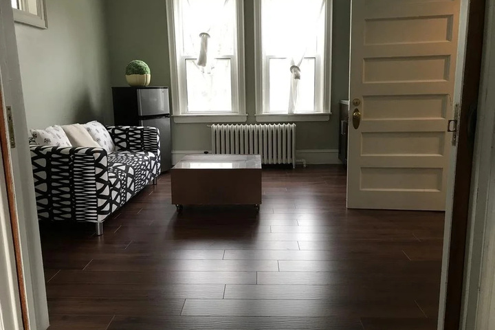 Room 13 of 28