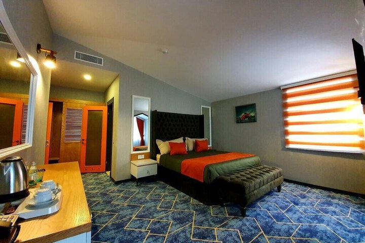 Room 7 of 58