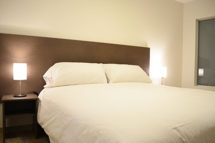 Room 8 of 47