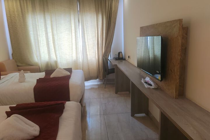 Room 7 of 31