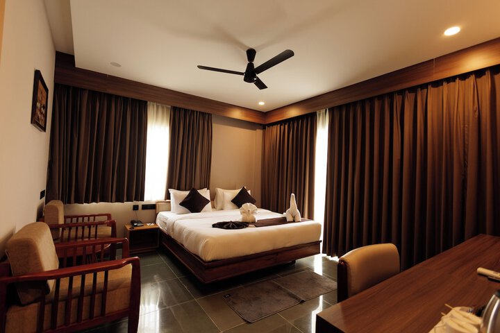 Room 6 of 37