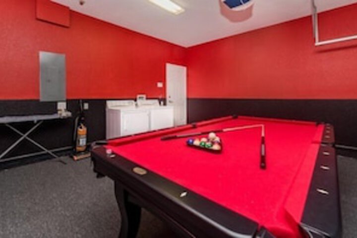Luxurious 6 Bedroom 4 Bath Pool Home in Kissimmee Resort in Kissimmee, FL