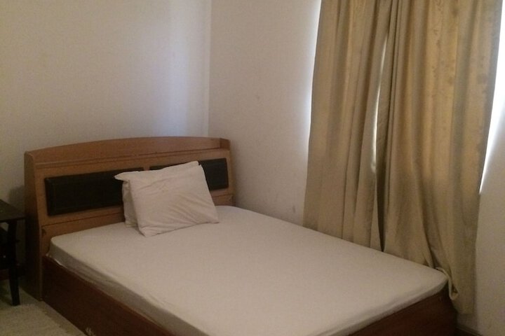 Room 2 of 9
