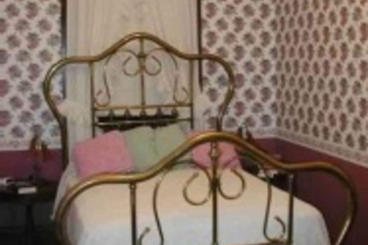 Room 175 of 240