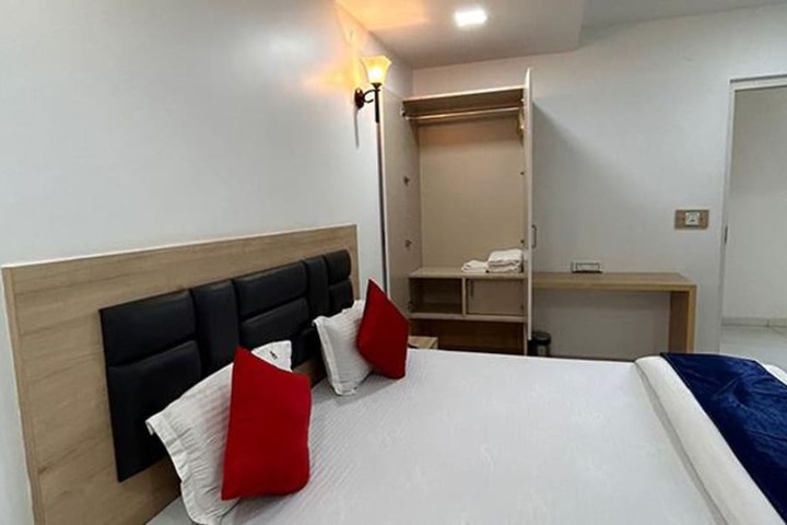 Room 16 of 31